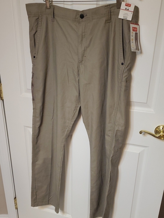 Wrangler Other - Wrangler Straight Fit Casual Khaki Utility Pants 38 X 32